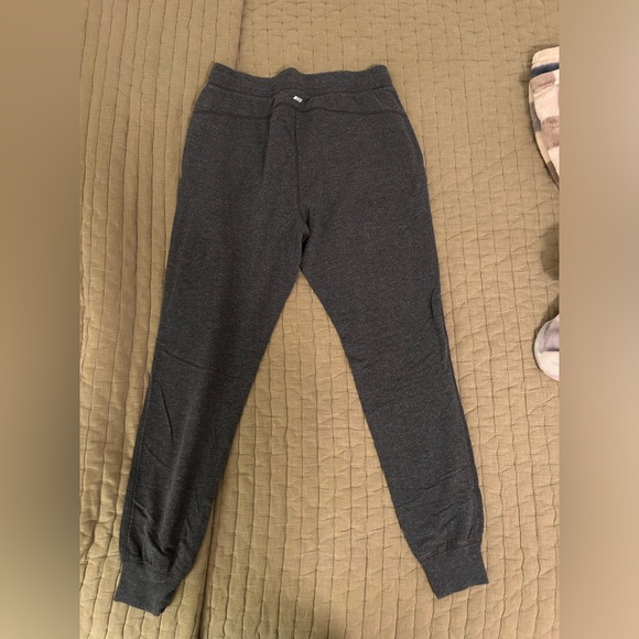 Amazon Essentials joggers - Picture 2 of 2